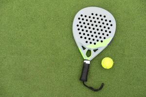 pagayer tennis raquette et Balle photo