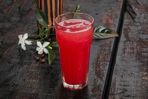 cocktail avec sucré pastèque jus photo