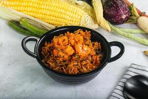 Indien cuisine - biryani riz avec crevette photo