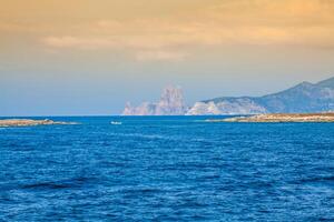 es vedra est une île dans Sud de Ibiza, baléares îles, Espagne photo