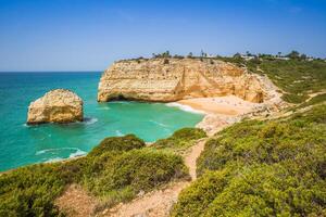 Praia de Benagil plage sur atlantique côte, Algarve, le Portugal photo