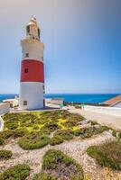 une vue de le trinité phare à Europa indiquer, dans Gibraltar, et le méditerranéen mer photo
