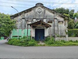 abandonné résidence vue dans surakarta, Indonésie photo