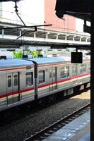 banlieusard ligne ou électrique train dans Djakarta, Indonésie photo