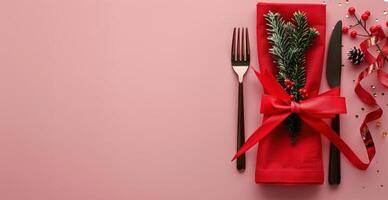 rouge assiette avec couteau et fourchette photo