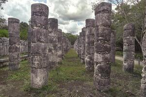 temple de le guerriers dans chichen Itza photo