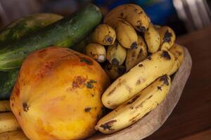 fruits exotiques et bananes photo