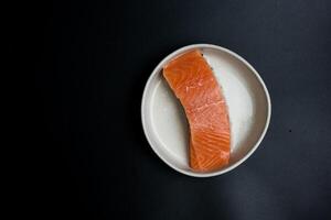 brut Saumon poisson filet photo