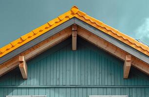 vert bâtiment avec Jaune toit et deux les fenêtres photo