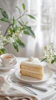 rond matcha gâteau sur une blanc assiette photo