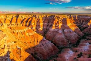 antilope canyon est une fascinant Naturel merveille, renommé à l'échelle mondiale pour ses écoulement rouge Roche formations, fabrication il un de le plus recherché les destinations pour la nature passionnés à travers le globe. photo