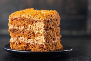 biscuit gâteau au miel avec crème dessert sucré photo