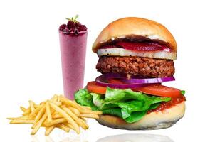 Burger repas délice avec frites et un soda photo