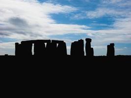 silhouette de monument de stonehenge photo