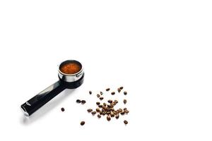 cornet de café avec du café moulu. photo