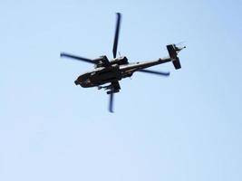 hélicoptère de transport militaire volant spécial pour soldat de guerre