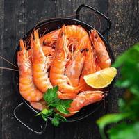 crevettes nourriture crevettes fruits de mer repas sain régime pescetarien photo