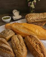 pain frais à base de graines différentes photo
