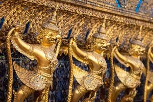 temple du bouddha d'émeraude ou temple wat phra kaew à bangkok, thaïlande