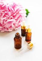 hortensia rose et huile de massage photo
