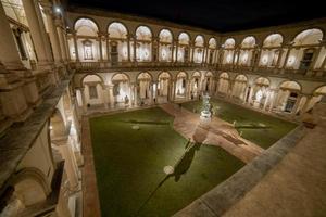 milano italie 2021 cloître de l'académie de brera photo