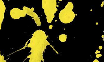 éclaboussures d'encre jaune. éclaboussures de grunge. abstrait. photo