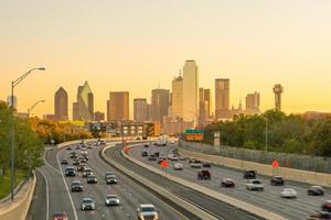 Skyline du centre-ville de Dallas au crépuscule, Texas photo