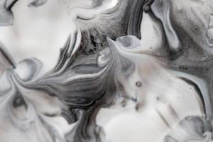 abstrait blanc et gris beau marbre liquide peinture acrylique fluide texture vibrante. photo