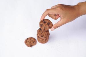 biscuits au chocolat sur une table blanche photo