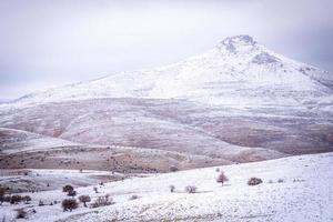 vue sur les montagnes en hiver photo