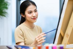 portrait de jeune fille asiatique peinture photo