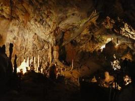 grotte karstique à postojna photo