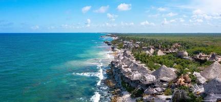 vue aérienne de l'hôtel de luxe azulik à tulum. photo