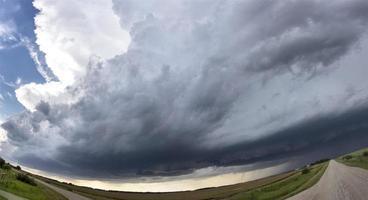 nuages de tempête des prairies canada photo