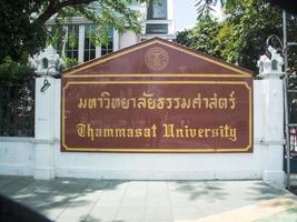 étiquette de l'université thammasat bangkok thaïlande30 octobre 2018 photo