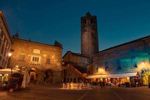 Skyline de Bergame la nuit photo