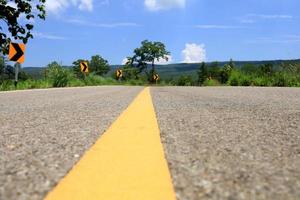 concept de voyage et de transport, photographie aérienne des routes de campagne. photo