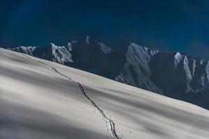 piste de ski sur les alpes italiennes photo