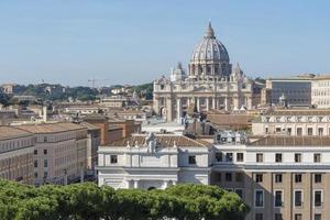 paysage urbain panoramique aérien de rome, les toits des maisons. photo