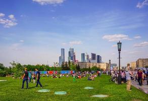 moscou, russie-9 mai 2016- victoire du jour de célébration dans le centre de moscou par beau temps ensoleillé. photo