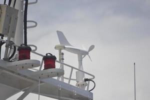équipement de navigation sur un navire moderne photo