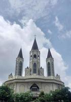 église lieu de culte pour les chrétiens photo