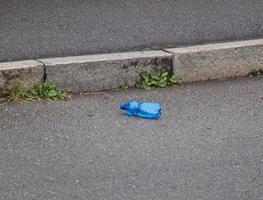 bouteille en plastique vide photo