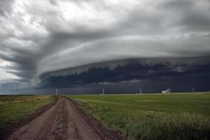 nuages d'orage saskatchewan photo