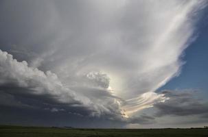 nuages d'orage saskatchewan photo