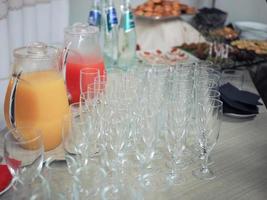 jus de fruits et verres photo