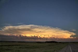 tempête nuages saskatchewan coucher de soleil photo