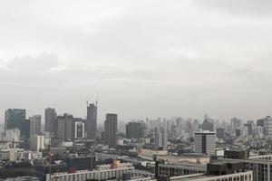 panorama de la ville bangkok. gratte-ciel, paysage urbain de la capitale de la thaïlande. photo