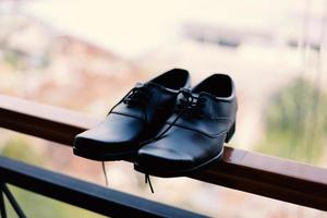 chaussures de mariage noires photo