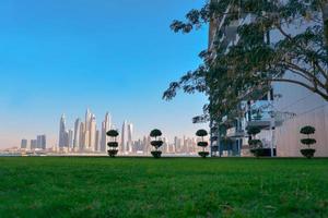 paysage urbain de la marina moderne de dubaï photo